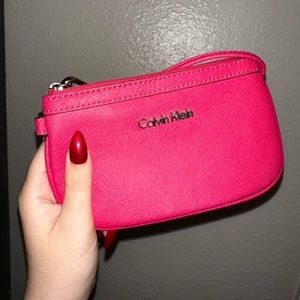 Pink Calvin Klein Clutch 💖